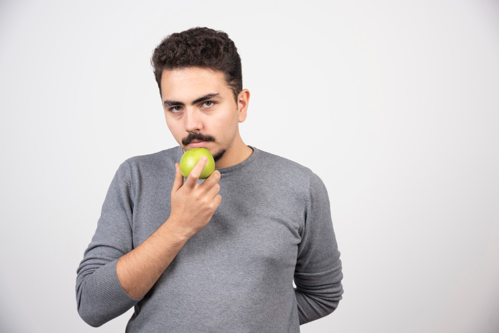 The Role of Diet in Combating Dry Mouth and Bad Breath